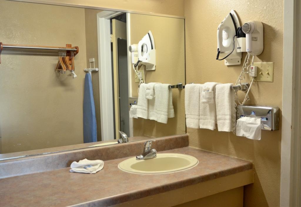 Americas Best Value Inn Crosstimbers Stephenville Eksteriør bilde
